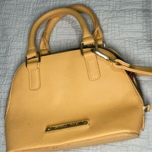 NWOT- Betsey Johnson Hand Bag